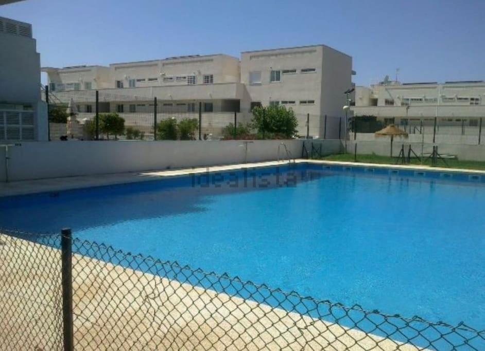 Piso Familiar En El Toyo Lejlighed Almería Eksteriør billede